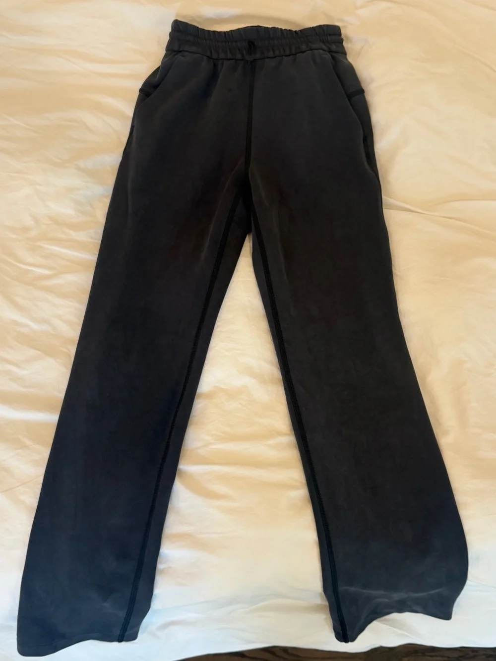 Lululemon Softstream High Ride Lounge Pants size 0